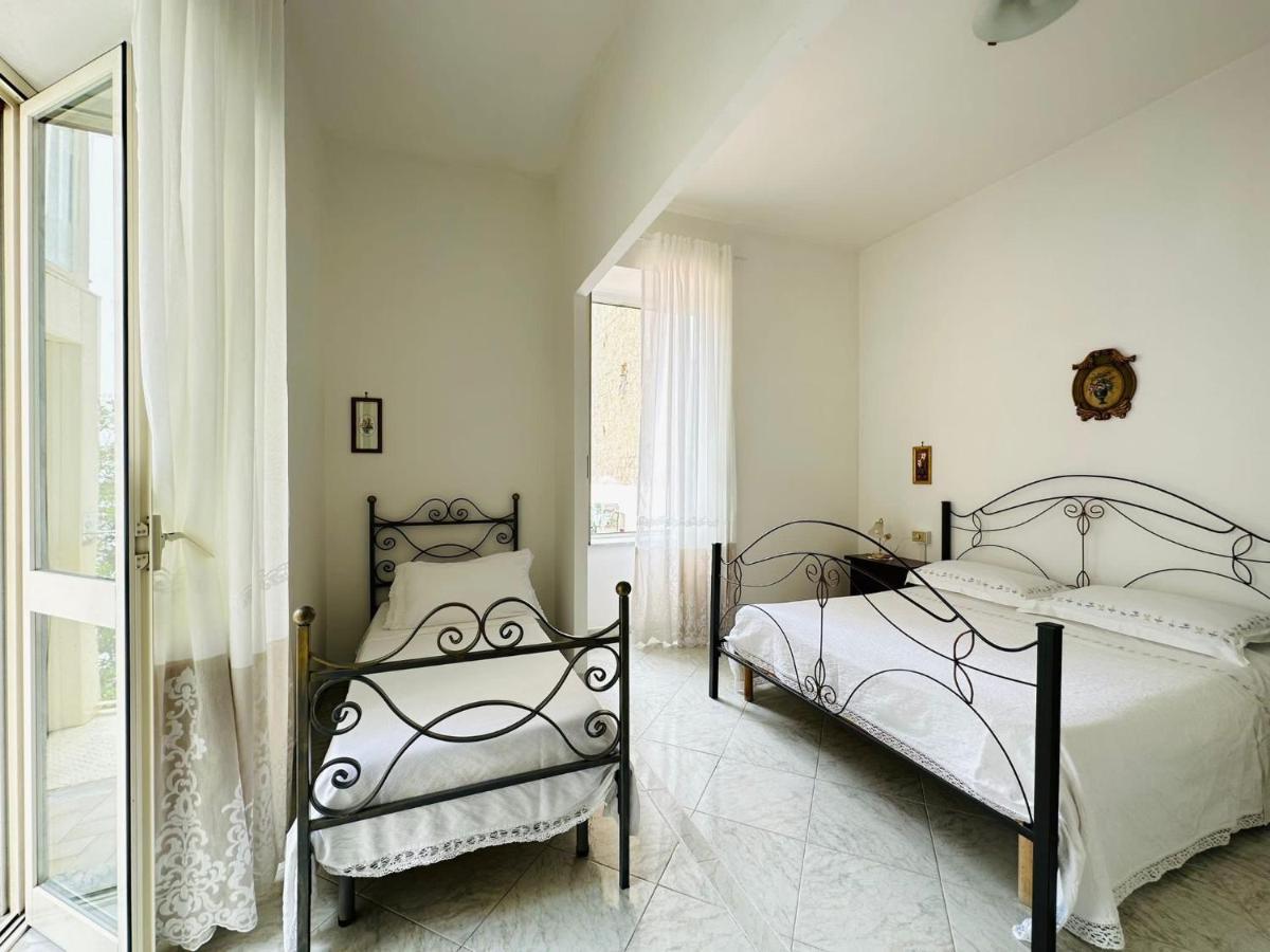 Bed and Breakfast Family Relax Caracciolo à Naples Extérieur photo
