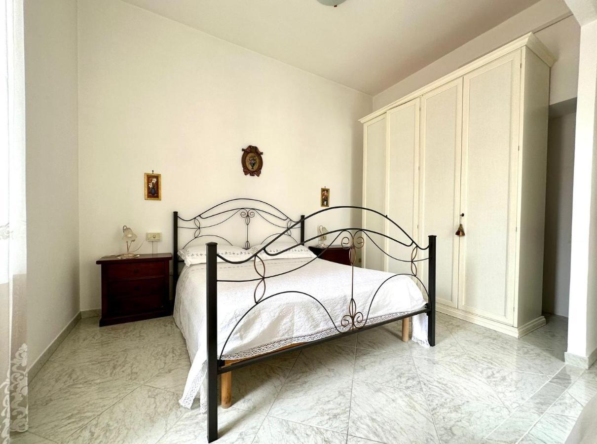Bed and Breakfast Family Relax Caracciolo à Naples Extérieur photo
